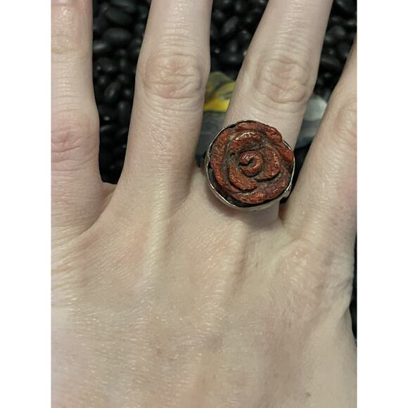 Signed EXEX Carved Coral🌹Rose Flower Set In Sterling Hammered Texture Ring~8.5 - Picture 2 of 10